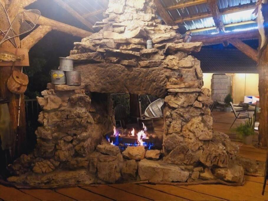 Stonegate Lodge 2 Queen Beds Fast Wifi 50In Tv Salt Water Pool Room # 305 Eureka Springs Luaran gambar